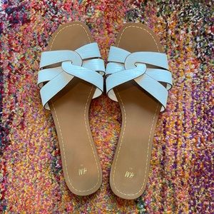H&M white croc print Sandals size US 7